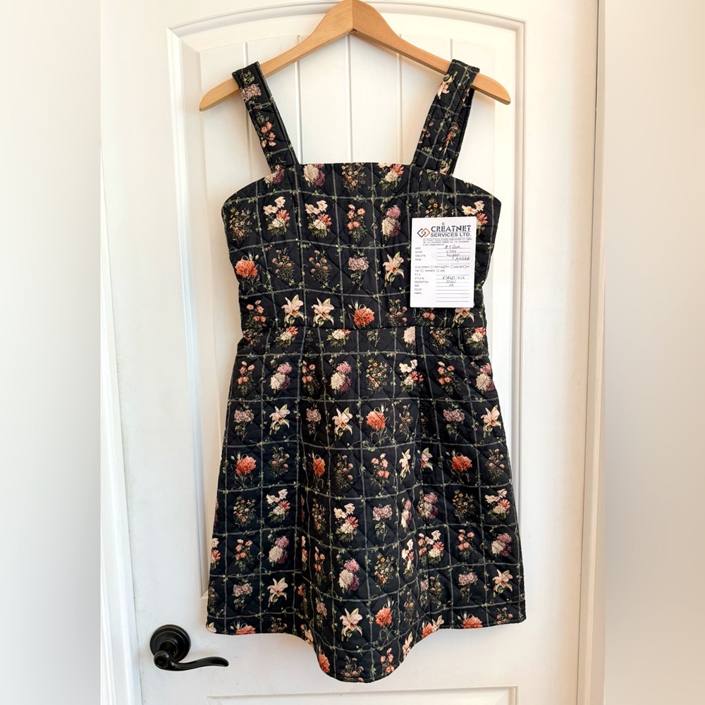 EDDY Black Floral Print Quilted Square Neck Sleeveless Mini Dress Size Medium - Picture 2 of 10